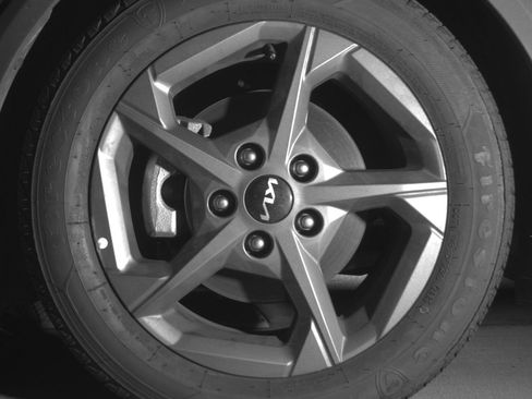 Used 2025 Kia K4 LXS image 12