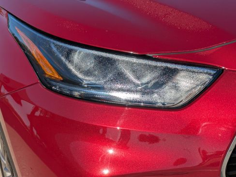 Used 2022 Toyota Highlander Platinum image 10