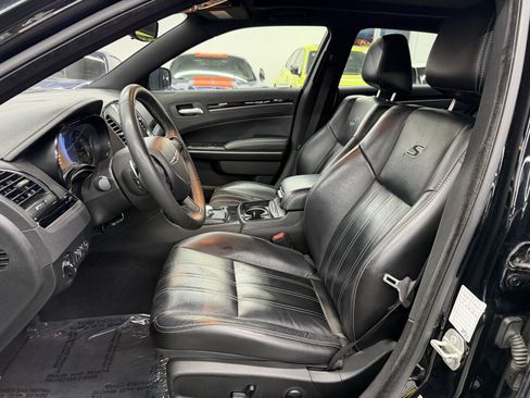 Used 2023 Chrysler 300 S image 20