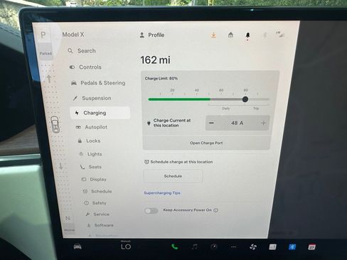 Used 2022 Tesla Model X image 34