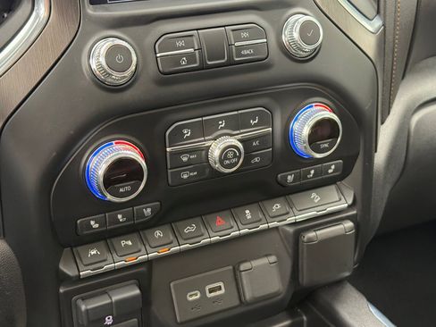 Used 2021 GMC Sierra 1500 AT4 w/ AT4 Premium Package image 27