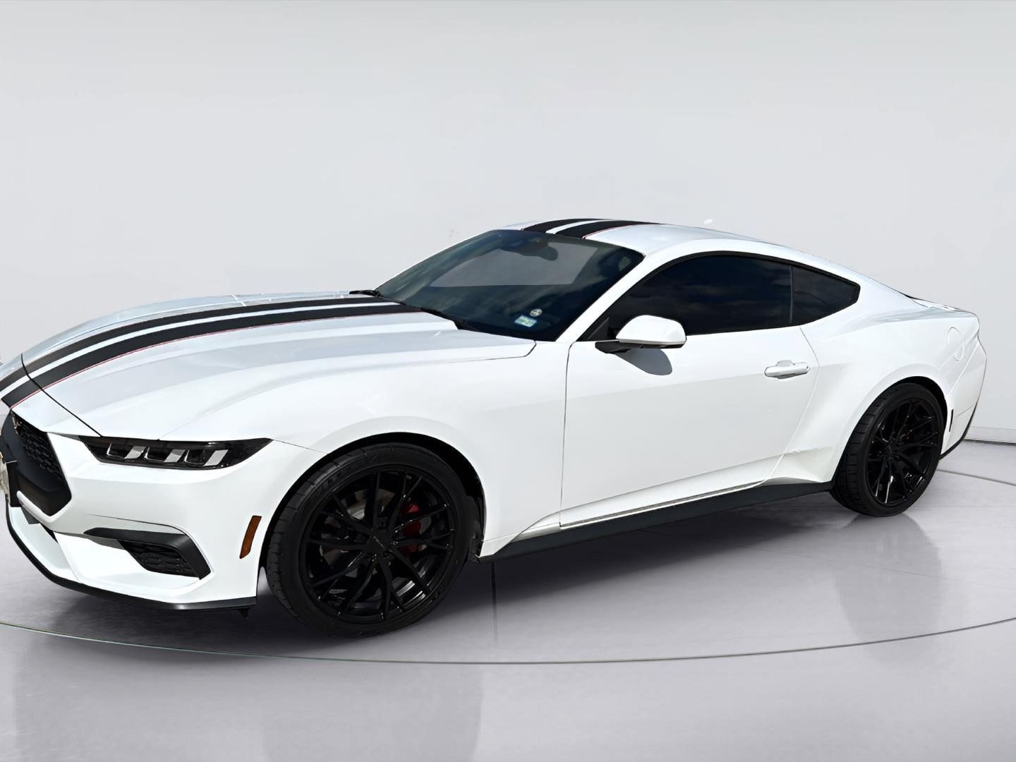 Used 2024 Ford Mustang Coupe RWD image 1