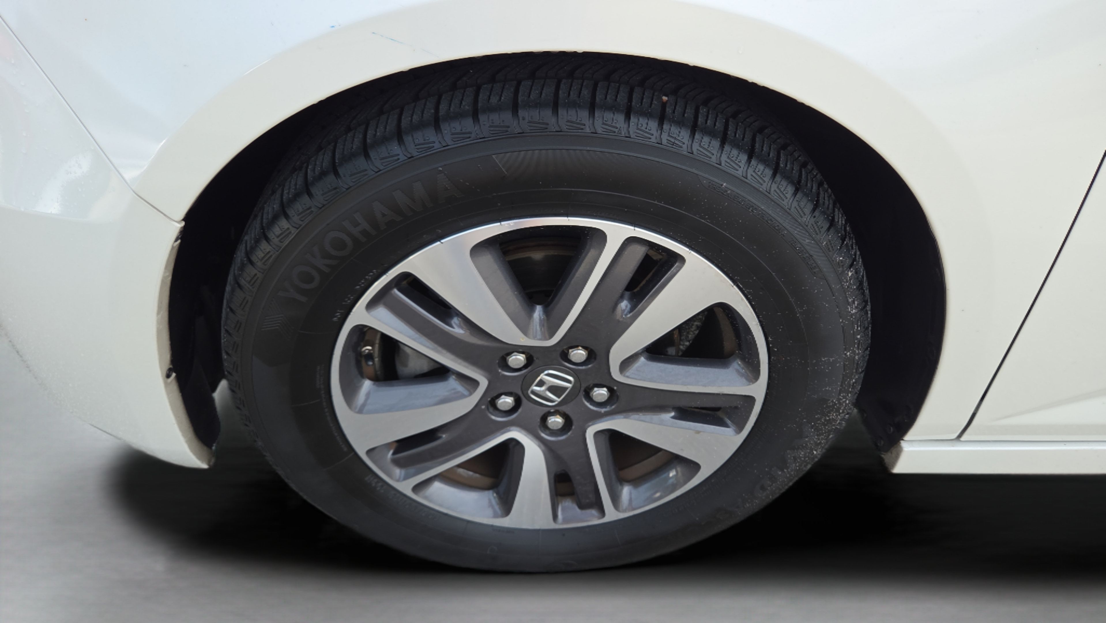 Used 2016 Honda Odyssey Touring Elite image 38