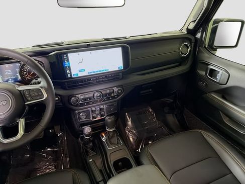 Used 2025 Jeep Wrangler Unlimited Sahara w/ Safety Group AWD/4WD image 23