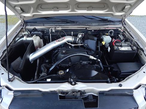 Used 2004 Chevrolet Colorado LS w/ Comfort Convenience Package image 22