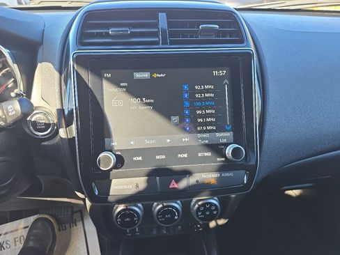 Used 2024 Mitsubishi Outlander Sport SE image 13