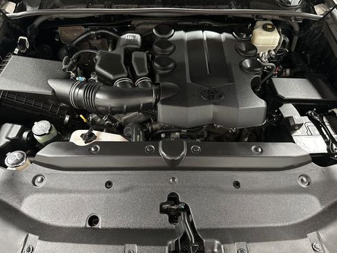 Used 2019 Toyota 4Runner TRD Off-Road image 36