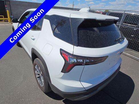 Used 2025 Chevrolet Equinox LT image 6