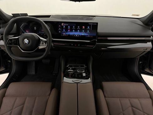 Certified 2026 BMW 530i xDrive w/ Premium Package image 22