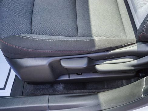 Used 2026 Chevrolet Trax RS w/ Sunroof Package FWD image 19