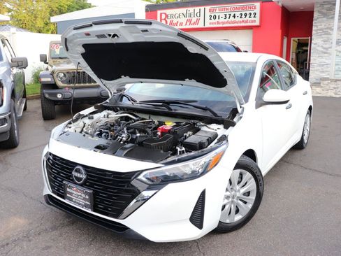 Used 2024 Nissan Sentra S FWD image 44
