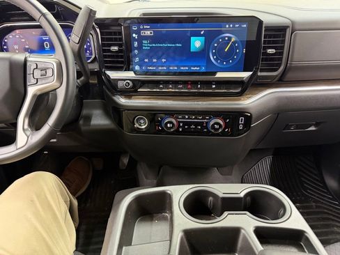 Used 2024 Chevrolet Silverado 1500 LT AWD/4WD image 23