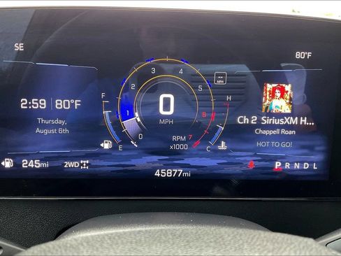 Used 2024 Chevrolet Traverse LT AWD/4WD image 17