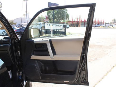 Used 2010 Toyota 4Runner Limited RWD image 2