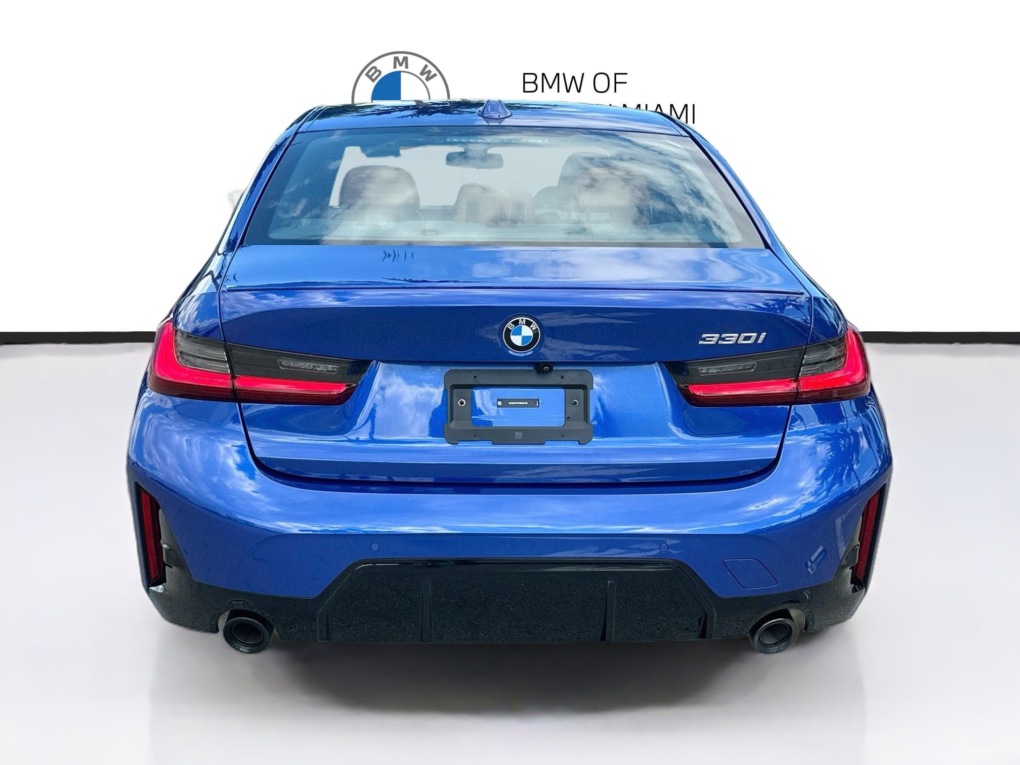 Used 2024 BMW 330i Sedan w/ M Sport Package RWD image 6
