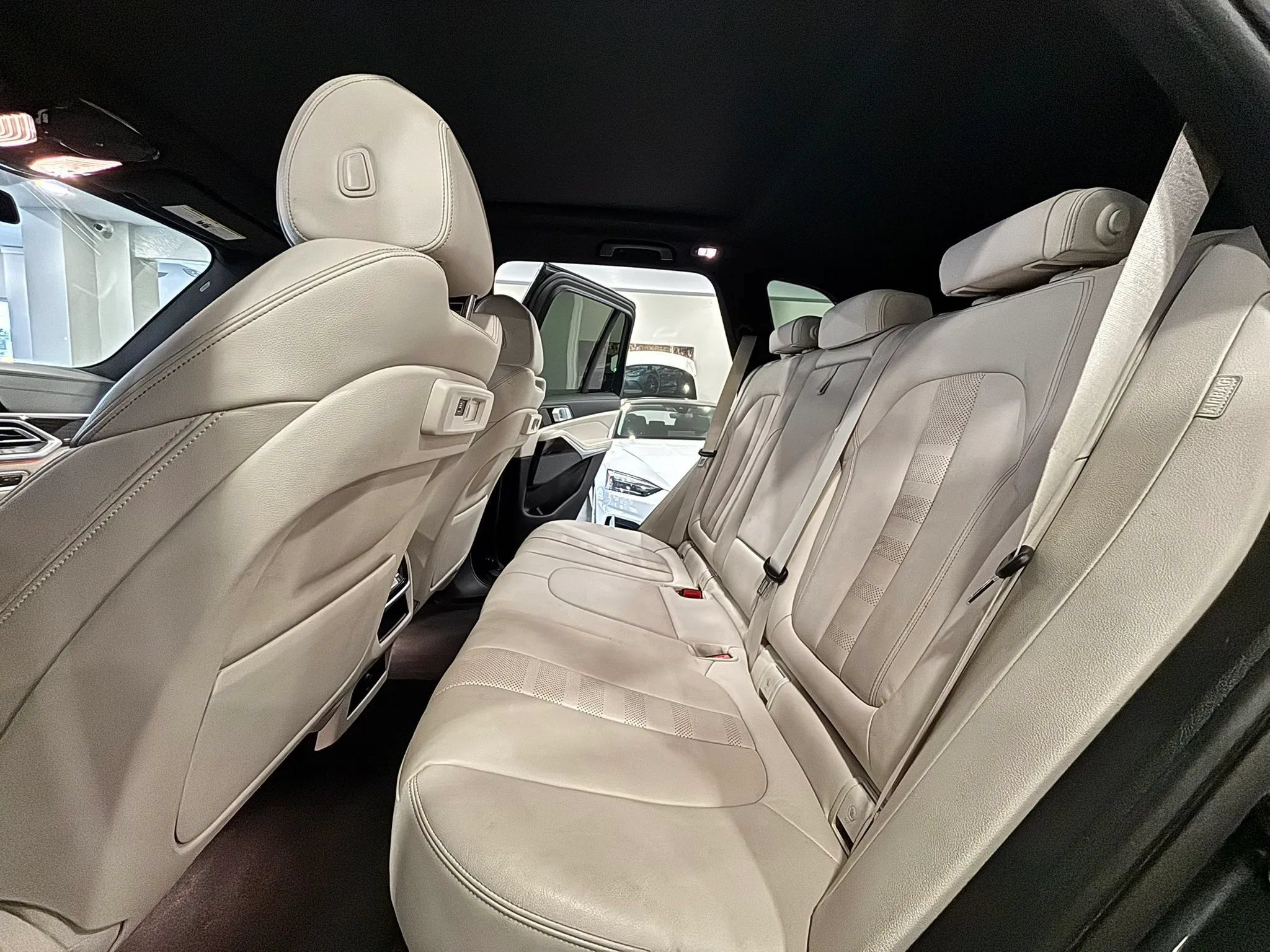 Used 2021 BMW X5 sDrive40i w/ Premium Package RWD image 16