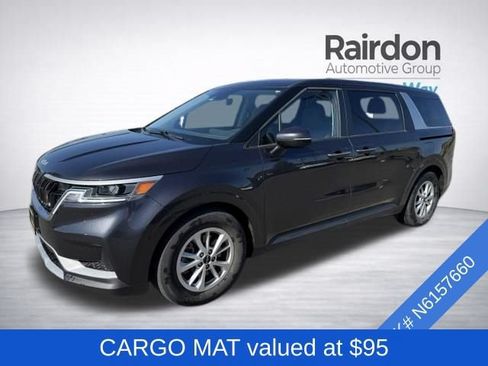 Used 2022 Kia Carnival LX FWD image 3