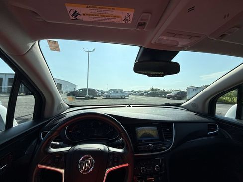 Certified 2022 Buick Encore Preferred AWD/4WD image 27
