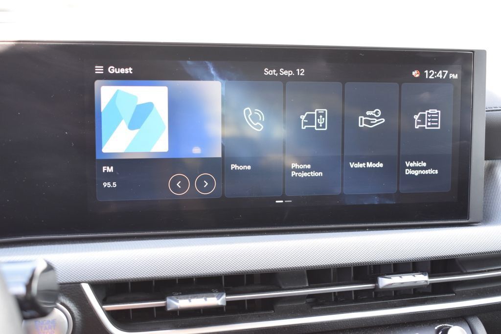 Used 2025 Hyundai Sonata SEL FWD image 10
