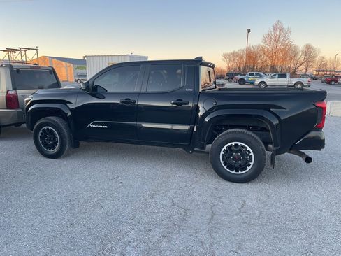 Used 2024 Toyota Tacoma SR5 image 2