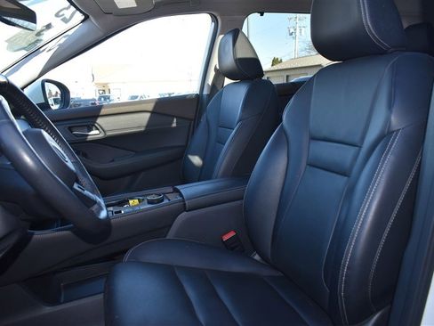 Used 2023 Nissan Rogue SL w/ SL Premium Package image 13