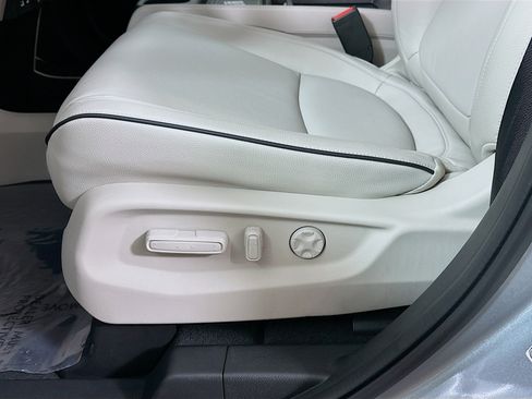 New 2026 Honda Odyssey Touring image 18