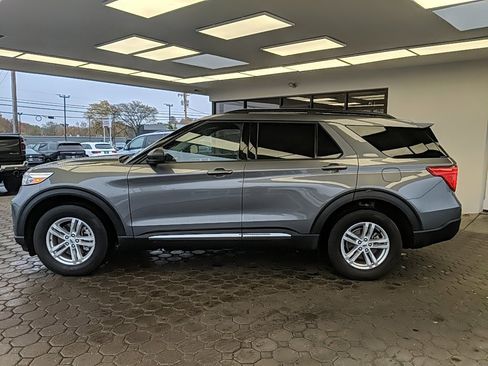 Certified 2023 Ford Explorer XLT w/ Equipment Group 202A image 8