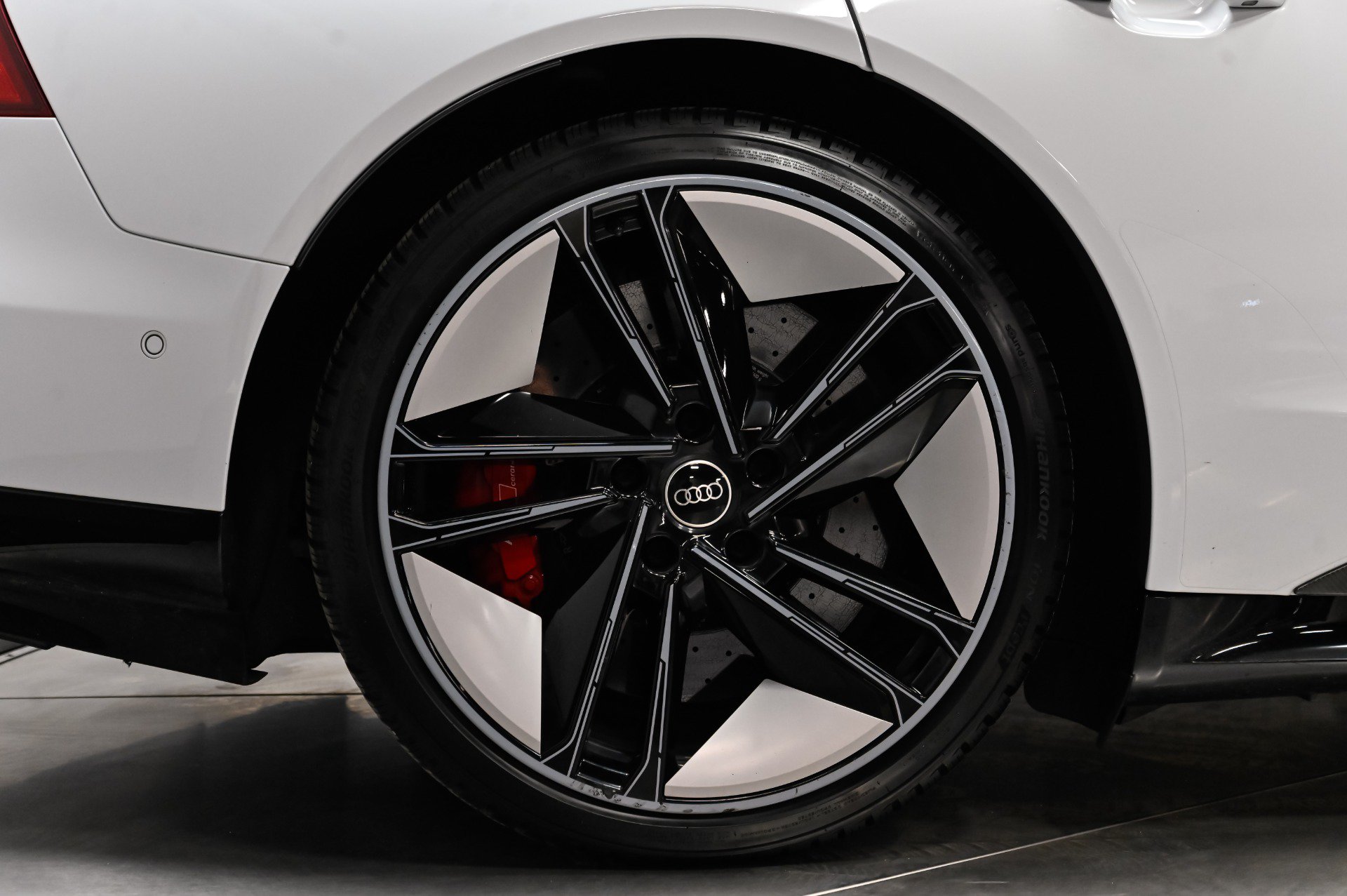 Used 2022 Audi RS e-tron GT w/ Year 1 Package AWD/4WD image 14