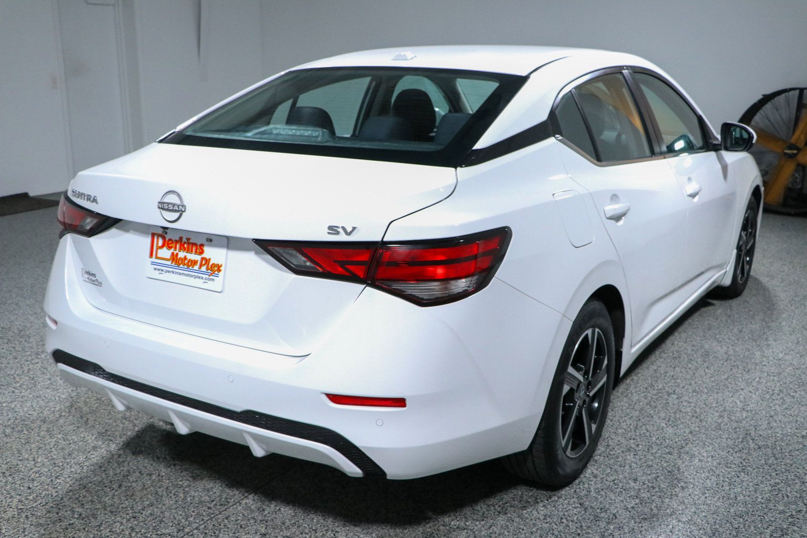 Used 2024 Nissan Sentra SV FWD image 7