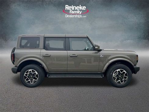 New 2025 Ford Bronco Outer Banks image 1