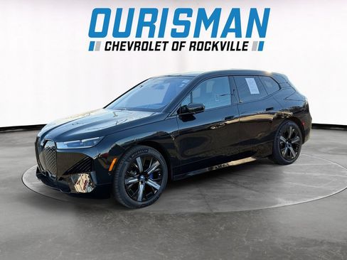 Used 2023 BMW iX xDrive50 w/ Ultimate Package 2 AWD/4WD image 2