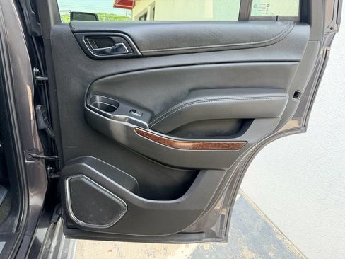 Used 2017 GMC Yukon SLT AWD/4WD image 26