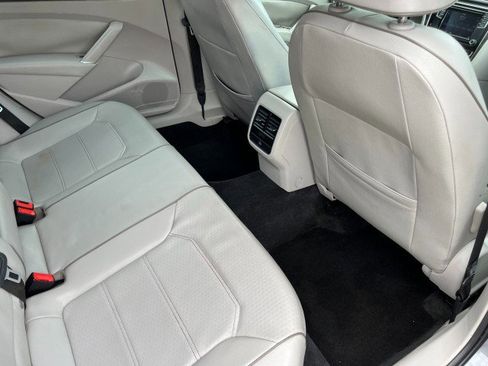 Used 2016 Volkswagen Passat 1.8T SE w/ Lighting Package (P06) image 34