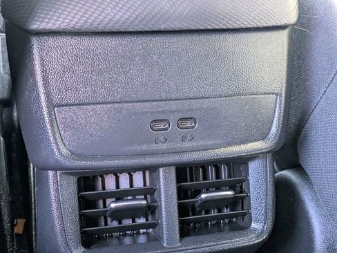 Used 2025 Chevrolet Equinox LT FWD image 13