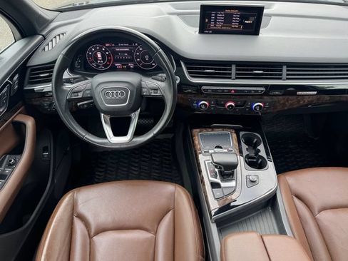 Used 2017 Audi Q7 3.0T Premium Plus w/ Premium Plus Package AWD/4WD image 14
