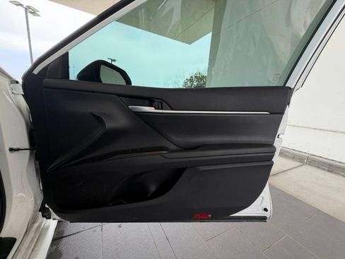 Used 2024 Toyota Camry SE FWD image 31