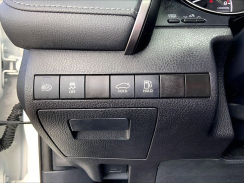 Used 2023 Toyota Camry SE image 32