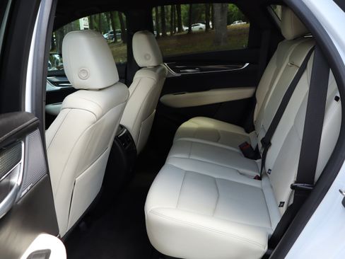 Used 2023 Cadillac XT5 Sportv w/ Technology Package image 43