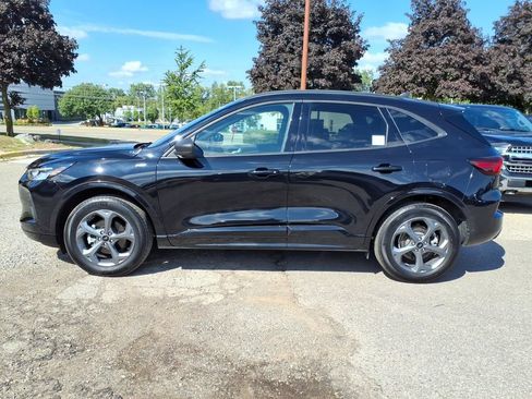 Used 2024 Ford Escape ST-Line w/ Tech Pack #1 AWD/4WD image 2