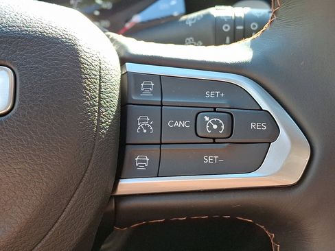 Certified 2022 Jeep Compass Limited image 22