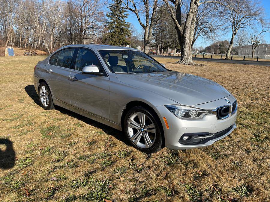 Used 2017 BMW 330e w/ Technology Package RWD image 1