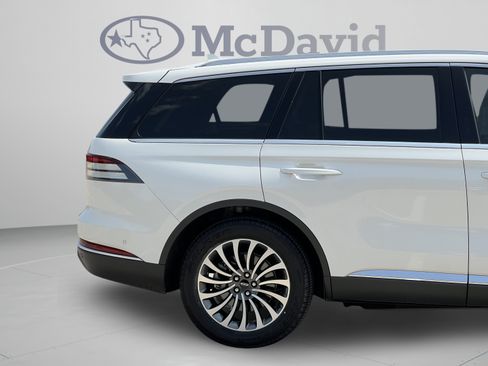 Certified 2024 Lincoln Aviator Reserve w/ Equipment Group 201A RWD image 34