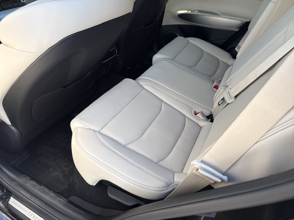New 2027 Genesis GV70 2.5T Select AWD/4WD image 28