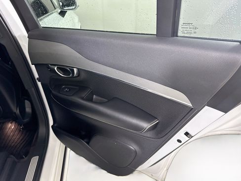 Used 2016 Volvo XC90 T5 R-Design FWD image 31