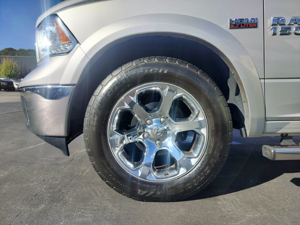 Used 2018 RAM 1500 Laramie AWD/4WD image 5