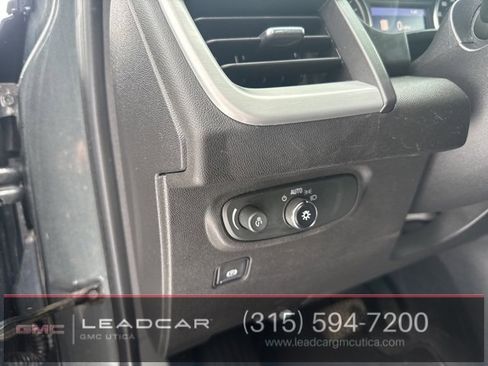 Used 2020 GMC Terrain SLE w/ Driver Convenience Package image 24