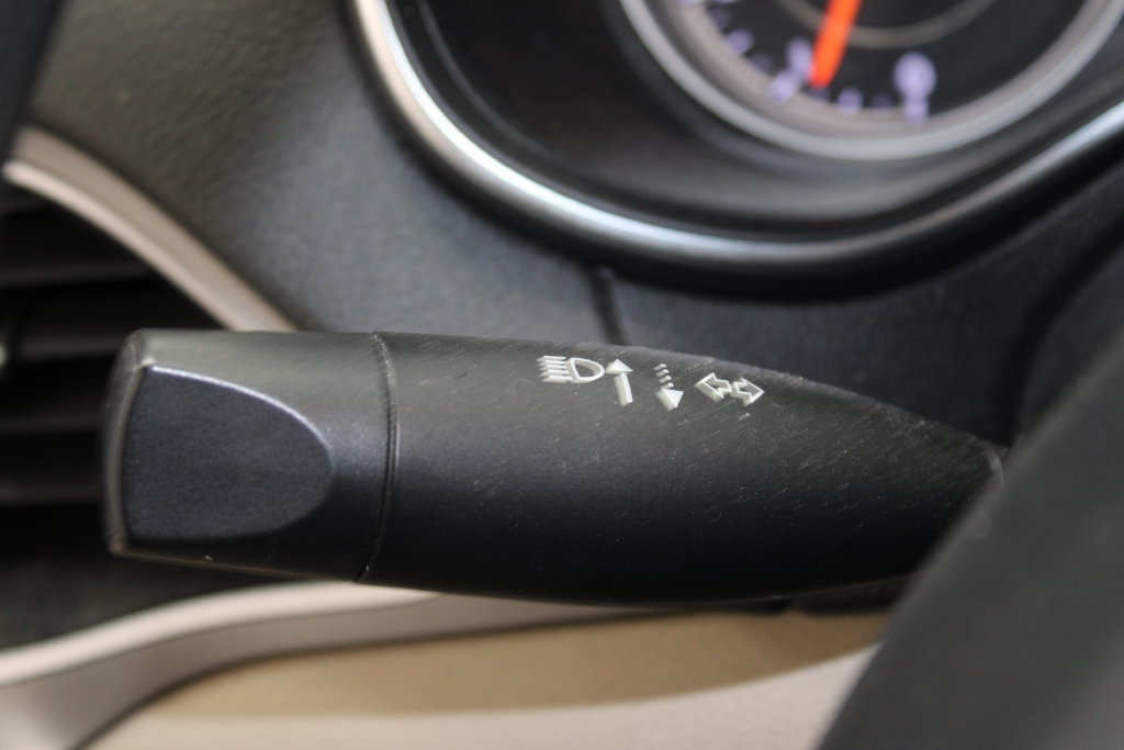 Used 2020 Jeep Cherokee Latitude FWD image 14