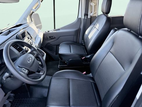 Used 2023 Ford Transit 350 XL image 32