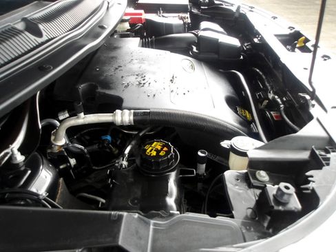 Used 2013 Ford Explorer Limited image 28