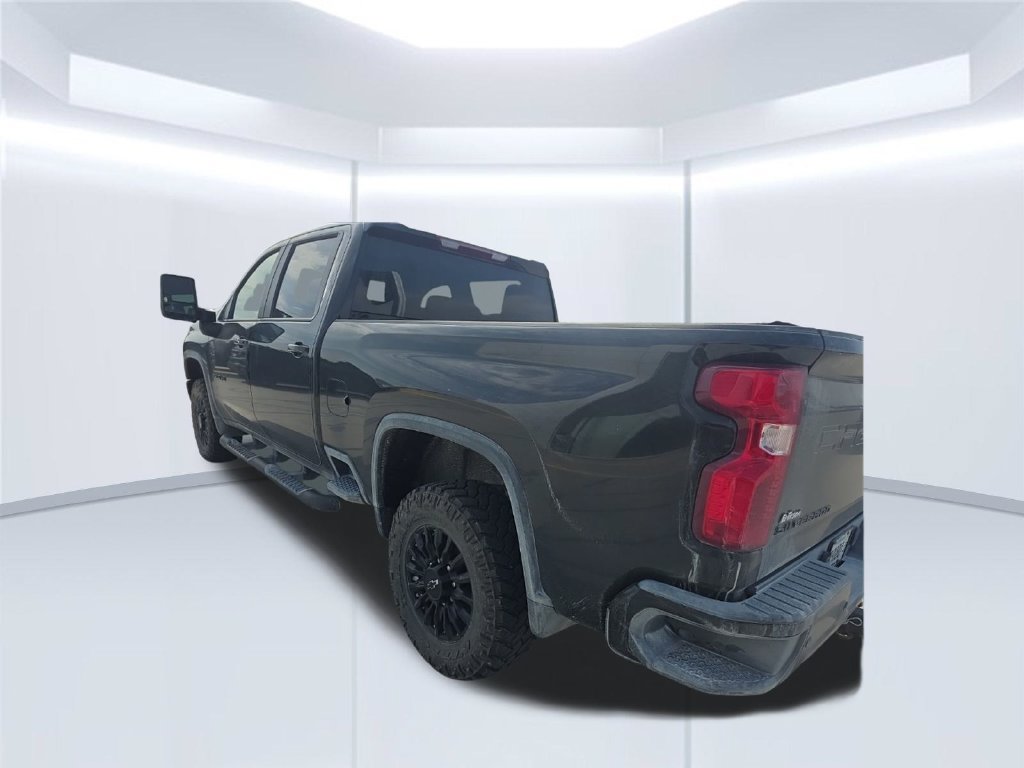 Used 2021 Chevrolet Silverado 2500 LT w/ Midnight Edition AWD/4WD image 5